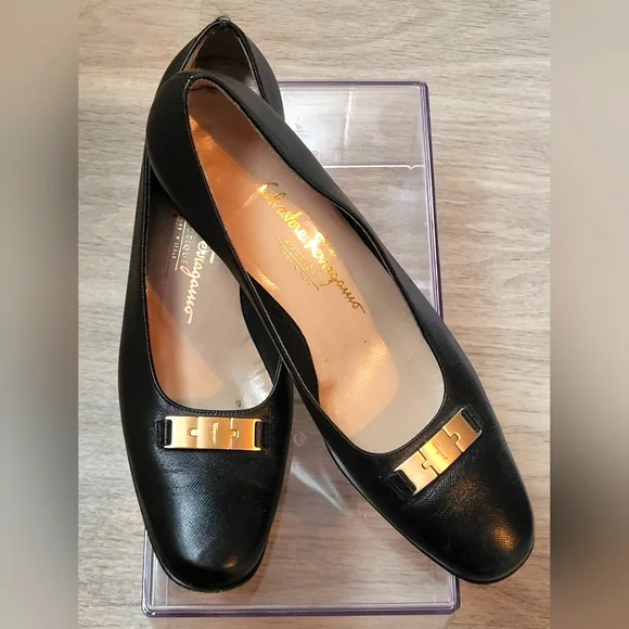 Salvatorre Ferrangamo Black Heels With Gold Detail Italian Leather 9.5 - Picture 3 of 10